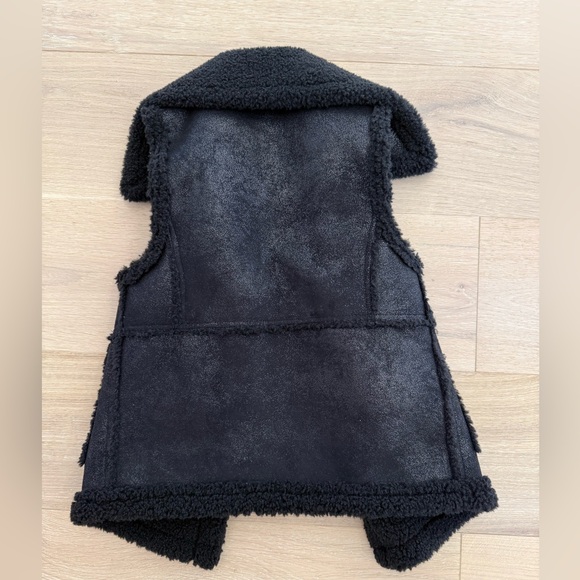 Girls’ Splendid Faux Learher/Fur Vest - Picture 2 of 3